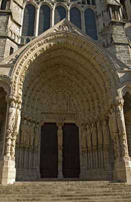 Tympanium, left door of Chartres Cathedral (David's France Gallery)