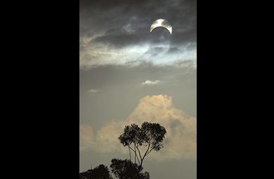 Solar Eclipse 2002 from Adelaide, Australia (Sky & Space Gallery)