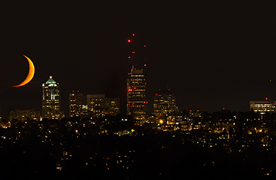 Moon and Venus <i>in</i> Seattle (Sky & Space Gallery)